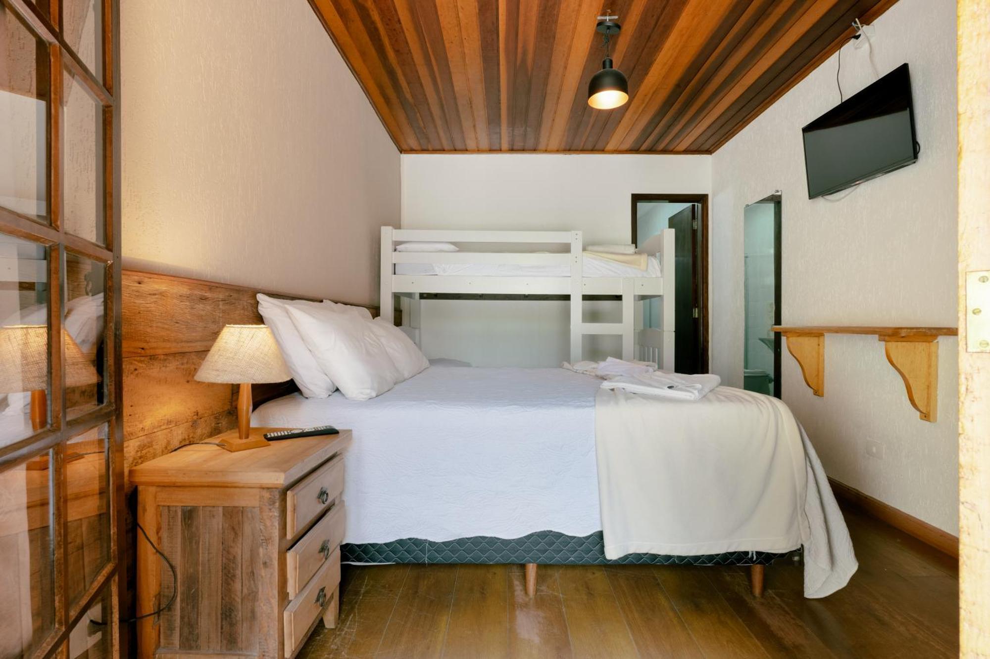 Velinn Pousada Vila Floratta Campos do Jordao Phòng bức ảnh