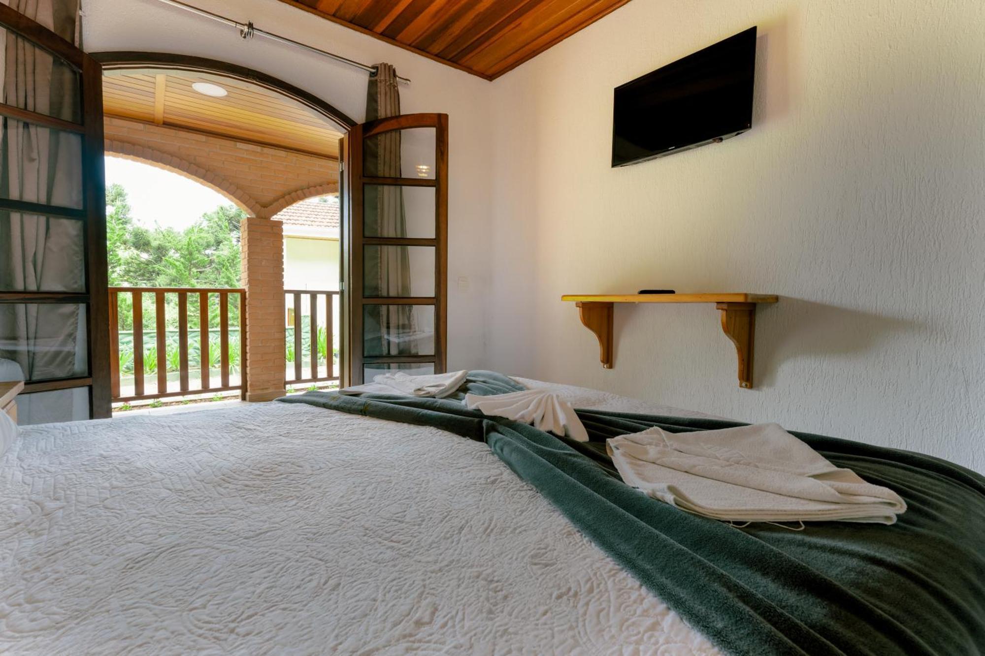 Velinn Pousada Vila Floratta Campos do Jordao Phòng bức ảnh
